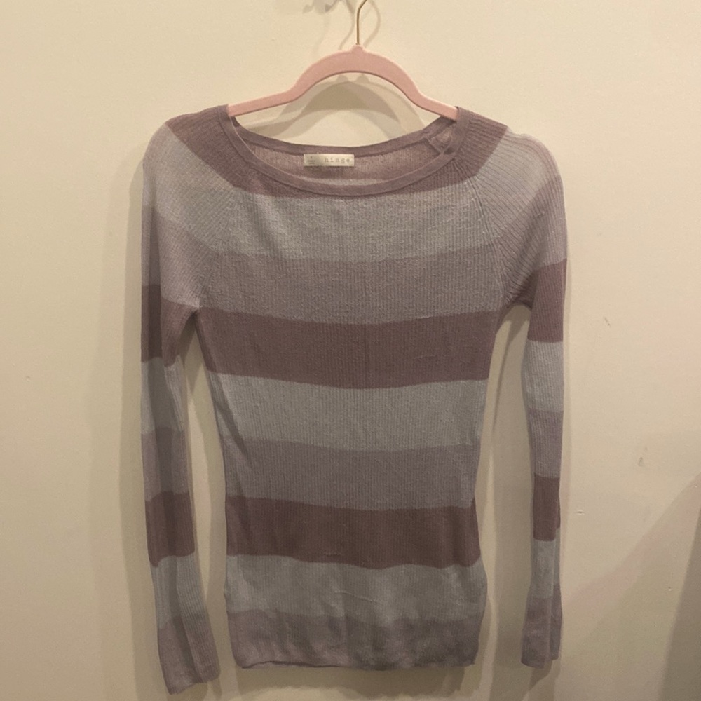 Hinge lavender sweater top